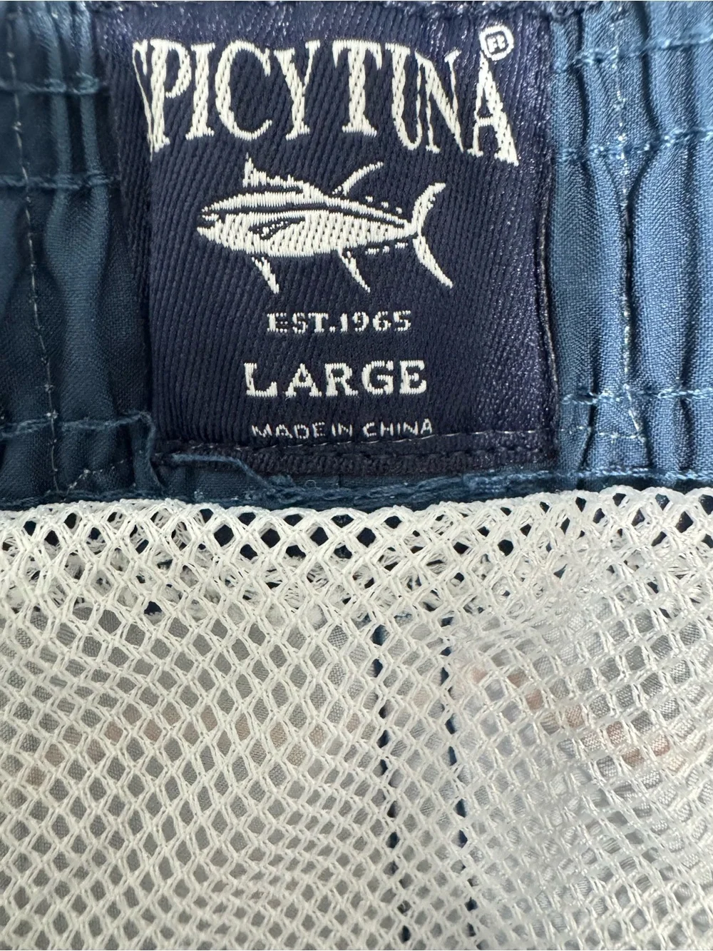 Spicy Tuna Men’s Swim Trunks Size L Striped Mesh Lined Worn Once